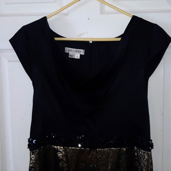 💯 % SILK Kay Unger Dress - Picture 1 of 9